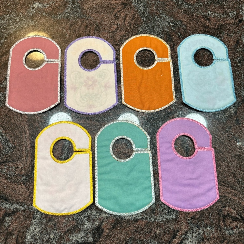 Handmade embroidered baby clothes closet organizer set - Picture 9 of 9
